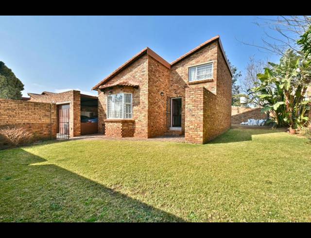 2 BEDROOM HOUSE FOR SALE IN RADIOKOP